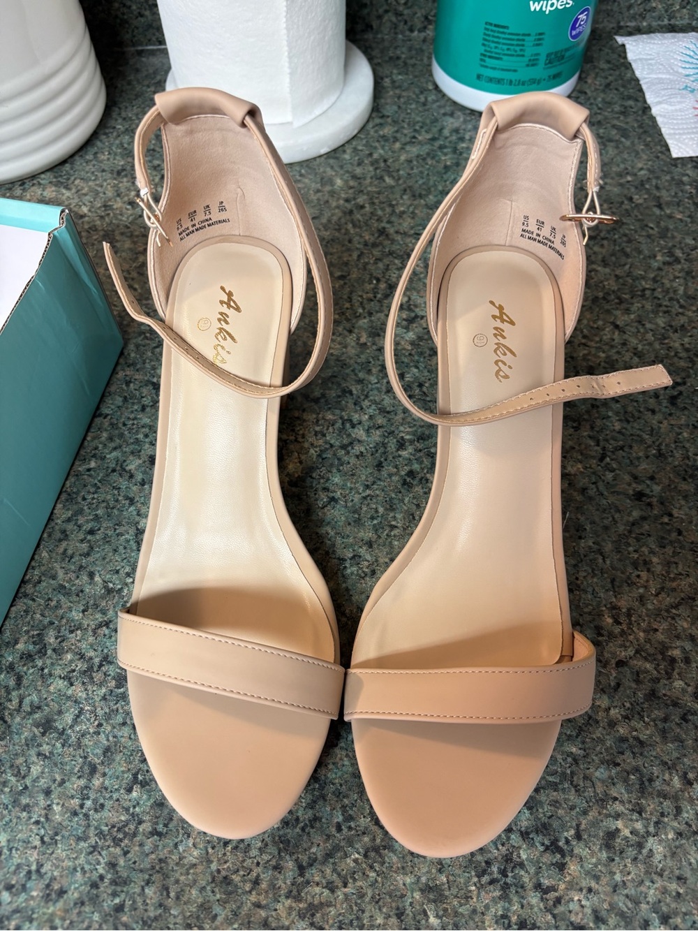 Nude Heels- new in box